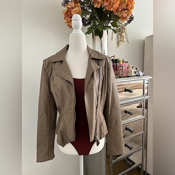 Blank NYC Vegan Leather Moto Jacket in Taupe - Picture 7 of 16